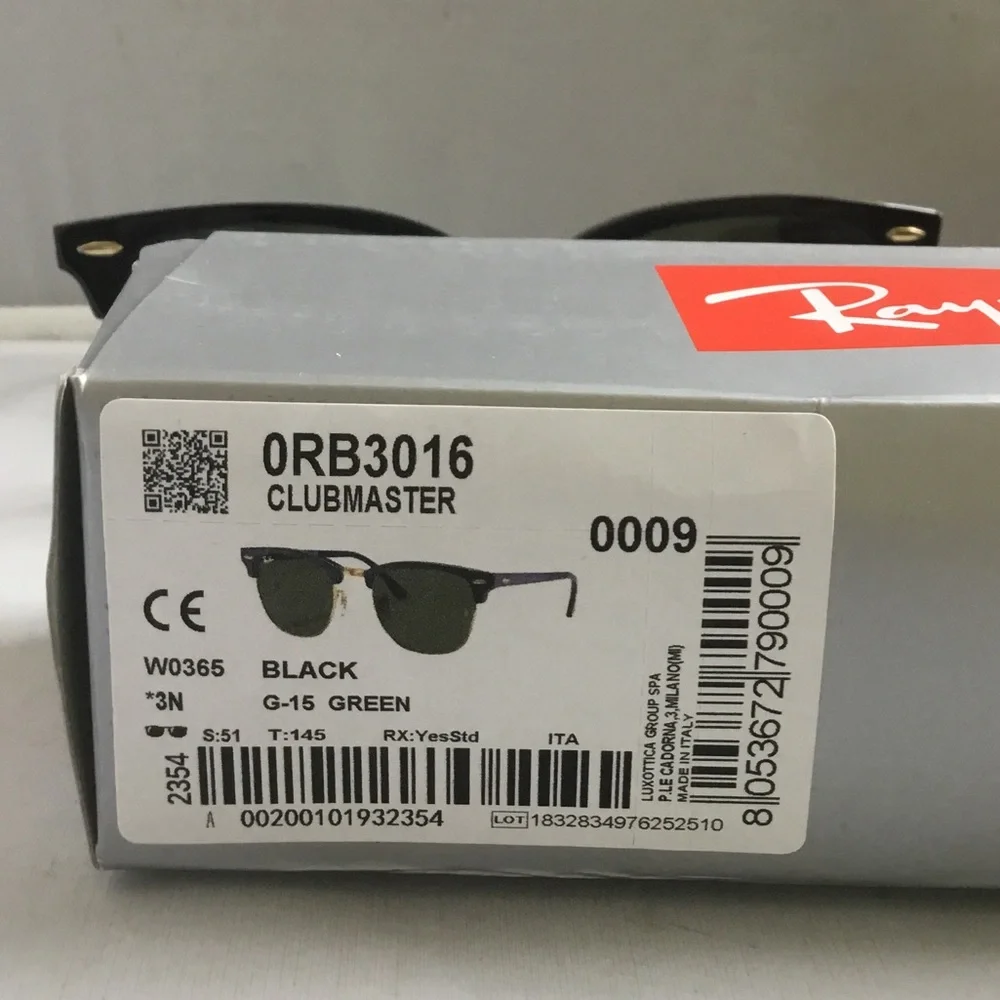 Ray-Ban Men’s Clubmaster Sunglasses - Black/Gold with Green Lenses